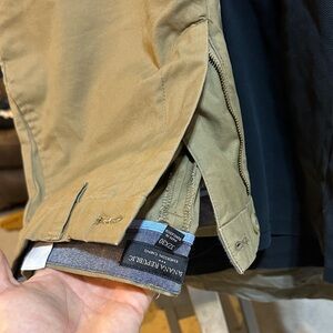 Banana Republic Emerson chino Khaki Pants 32x30